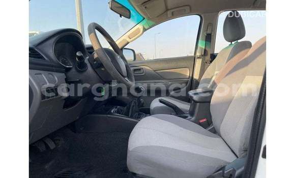 Sayi Imported Mitsubishi L200 White Mota in Import - Dubai a Ashanti Sayi Imported Mitsubishi L200 White Mota in Import - Dubai a Ashanti