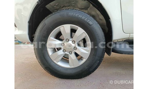 Buy Import Toyota Hilux White Car in Import - Dubai in Ashanti Buy Import Toyota Hilux White Car in Import - Dubai in Ashanti