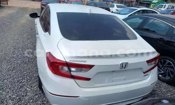 Sayi Na hannu Honda Accord White Mota in Accra a Greater Accra Sayi Na hannu Honda Accord White Mota in Accra a Greater Accra