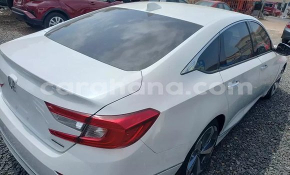 Sayi Na hannu Honda Accord White Mota in Accra a Greater Accra Sayi Na hannu Honda Accord White Mota in Accra a Greater Accra