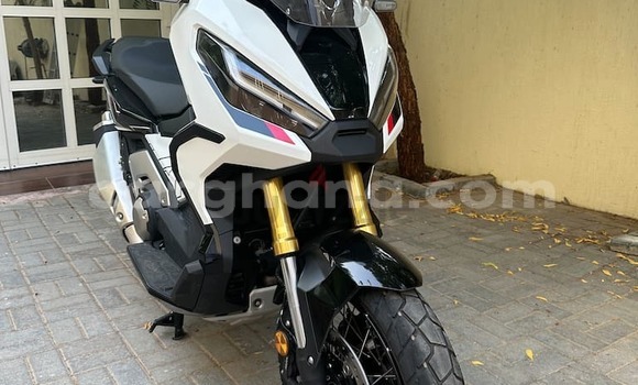 Sayi Na hannu Honda X-ADV White Motsi in Accra a Greater Accra