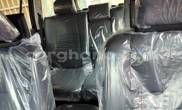 Ra Àlòkù Toyota Land Cruiser Prado Black Ọkọ̀ in Sekondi–Takoradi Metropolitan ni Oorun Ra Àlòkù Toyota Land Cruiser Prado Black Ọkọ̀ in Sekondi–Takoradi Metropolitan ni Oorun