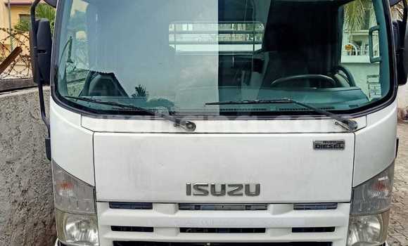Ra Àlòkù Isuzu NPR 85H funfun Ọkọ̀ in Sekondi–Takoradi Metropolitan ni Oorun