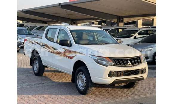 Sayi Imported Mitsubishi L200 White Mota in Import - Dubai a Ashanti Sayi Imported Mitsubishi L200 White Mota in Import - Dubai a Ashanti