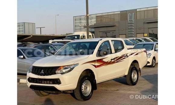 Sayi Imported Mitsubishi L200 White Mota in Import - Dubai a Ashanti Sayi Imported Mitsubishi L200 White Mota in Import - Dubai a Ashanti