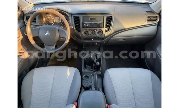 Sayi Imported Mitsubishi L200 White Mota in Import - Dubai a Ashanti Sayi Imported Mitsubishi L200 White Mota in Import - Dubai a Ashanti