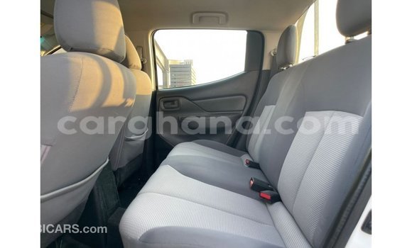Sayi Imported Mitsubishi L200 White Mota in Import - Dubai a Ashanti Sayi Imported Mitsubishi L200 White Mota in Import - Dubai a Ashanti