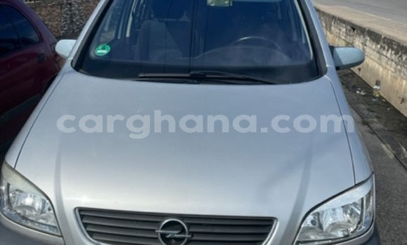 Ra Àlòkù Opel Zafira Silver Ọkọ̀ in Cape Coast ni Aarin Ra Àlòkù Opel Zafira Silver Ọkọ̀ in Cape Coast ni Aarin