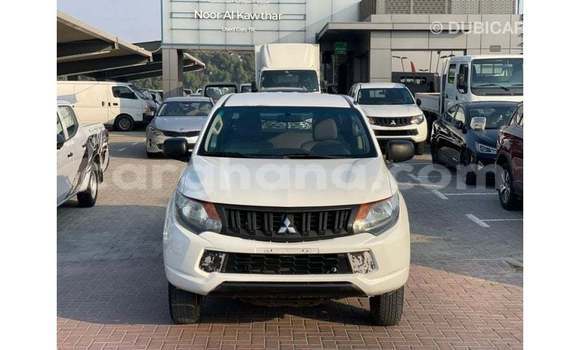 Ra Imported Mitsubishi L200 funfun Ọkọ̀ in Import - Dubai ni Ashanti Ra Imported Mitsubishi L200 funfun Ọkọ̀ in Import - Dubai ni Ashanti
