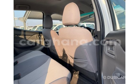 Ra Imported Mitsubishi L200 funfun Ọkọ̀ in Import - Dubai ni Ashanti Ra Imported Mitsubishi L200 funfun Ọkọ̀ in Import - Dubai ni Ashanti