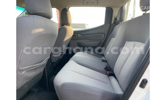 Ra Imported Mitsubishi L200 funfun Ọkọ̀ in Import - Dubai ni Ashanti Ra Imported Mitsubishi L200 funfun Ọkọ̀ in Import - Dubai ni Ashanti