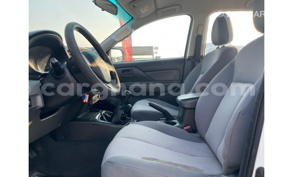 Ra Imported Mitsubishi L200 funfun Ọkọ̀ in Import - Dubai ni Ashanti Ra Imported Mitsubishi L200 funfun Ọkọ̀ in Import - Dubai ni Ashanti