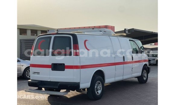 Sayi Imported Chevrolet Express White Mota in Import - Dubai a Ashanti Sayi Imported Chevrolet Express White Mota in Import - Dubai a Ashanti