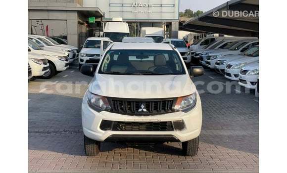 Ra Imported Mitsubishi L200 funfun Ọkọ̀ in Import - Dubai ni Ashanti Ra Imported Mitsubishi L200 funfun Ọkọ̀ in Import - Dubai ni Ashanti
