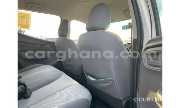 Ra Imported Mitsubishi L200 funfun Ọkọ̀ in Import - Dubai ni Ashanti Ra Imported Mitsubishi L200 funfun Ọkọ̀ in Import - Dubai ni Ashanti