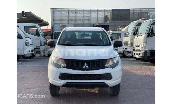 Ra Imported Mitsubishi L200 funfun Ọkọ̀ in Import - Dubai ni Ashanti Ra Imported Mitsubishi L200 funfun Ọkọ̀ in Import - Dubai ni Ashanti