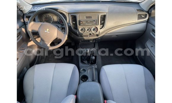 Ra Imported Mitsubishi L200 funfun Ọkọ̀ in Import - Dubai ni Ashanti Ra Imported Mitsubishi L200 funfun Ọkọ̀ in Import - Dubai ni Ashanti