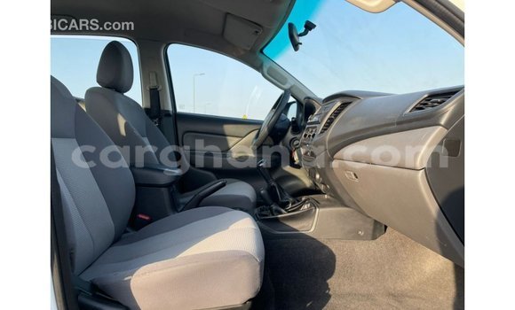 Ra Imported Mitsubishi L200 funfun Ọkọ̀ in Import - Dubai ni Ashanti Ra Imported Mitsubishi L200 funfun Ọkọ̀ in Import - Dubai ni Ashanti