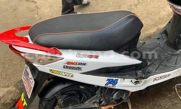 Buy Used Honda Scooters White Bike in Sekondi–Takoradi Metropolitan in Western Buy Used Honda Scooters White Bike in Sekondi–Takoradi Metropolitan in Western