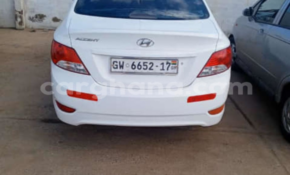 Sayi Na hannu Hyundai Accent White Mota in Accra a Greater Accra Sayi Na hannu Hyundai Accent White Mota in Accra a Greater Accra