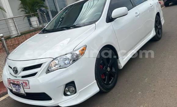 Ra Àlòkù Toyota Corolla funfun Ọkọ̀ in Accra ni Greater Accra Ra Àlòkù Toyota Corolla funfun Ọkọ̀ in Accra ni Greater Accra