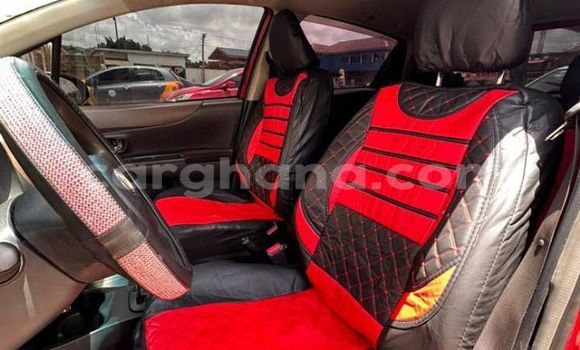 Ra Àlòkù Toyota Vitz Red Ọkọ̀ in Accra ni Greater Accra Ra Àlòkù Toyota Vitz Red Ọkọ̀ in Accra ni Greater Accra