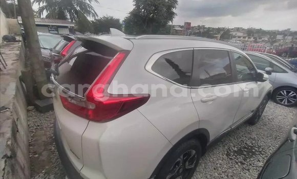 Sayi Na hannu Honda CR–V White Mota in Accra a Greater Accra Sayi Na hannu Honda CR–V White Mota in Accra a Greater Accra