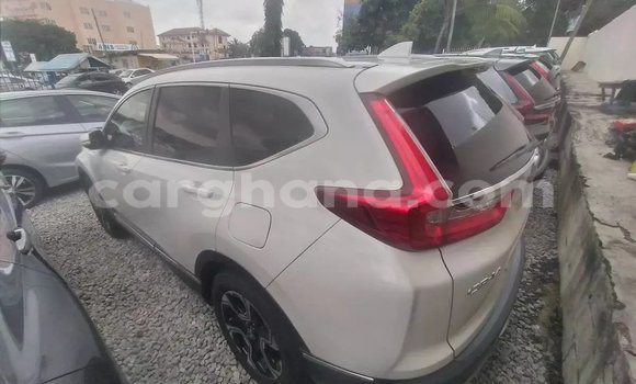 Sayi Na hannu Honda CR–V White Mota in Accra a Greater Accra Sayi Na hannu Honda CR–V White Mota in Accra a Greater Accra