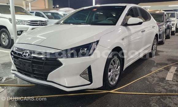 Sayi Imported Hyundai Elantra White Mota in Import - Dubai a Ashanti Sayi Imported Hyundai Elantra White Mota in Import - Dubai a Ashanti