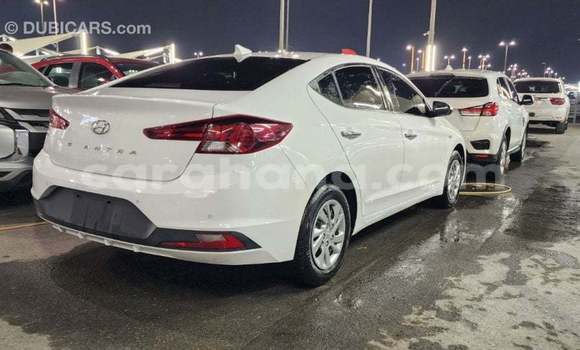 Sayi Imported Hyundai Elantra White Mota in Import - Dubai a Ashanti Sayi Imported Hyundai Elantra White Mota in Import - Dubai a Ashanti