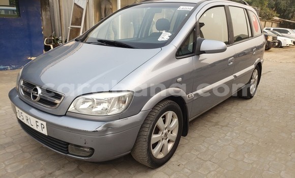 Ra Àlòkù Opel Zafira Silver Ọkọ̀ in Sekondi–Takoradi Metropolitan ni Oorun Ra Àlòkù Opel Zafira Silver Ọkọ̀ in Sekondi–Takoradi Metropolitan ni Oorun