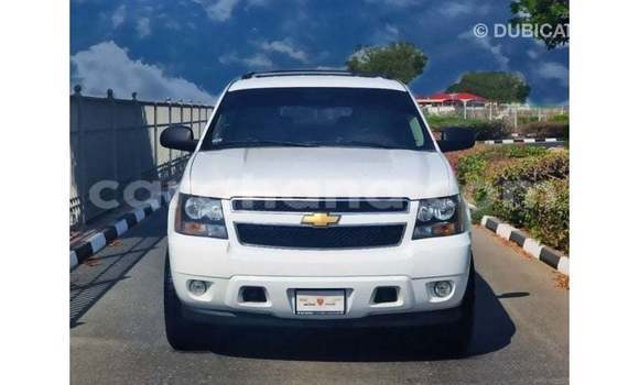 Ra Imported Chevrolet Suburban funfun Ọkọ̀ in Import - Dubai ni Ashanti Ra Imported Chevrolet Suburban funfun Ọkọ̀ in Import - Dubai ni Ashanti