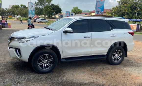 Buy Used Toyota Fortuner White Car in Accra in Greater Accra Buy Used Toyota Fortuner White Car in Accra in Greater Accra