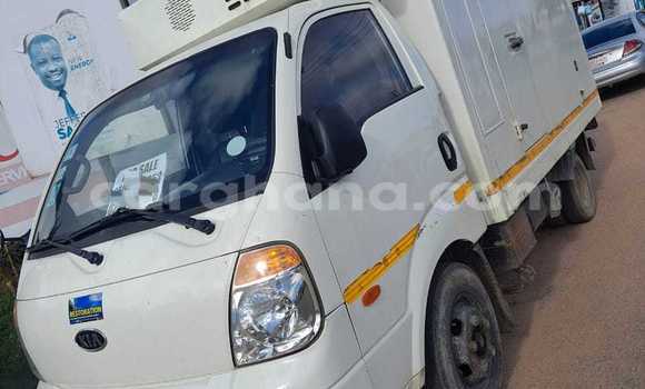 Buy Used Kia Cerato White Car in Accra in Greater Accra Buy Used Kia Cerato White Car in Accra in Greater Accra