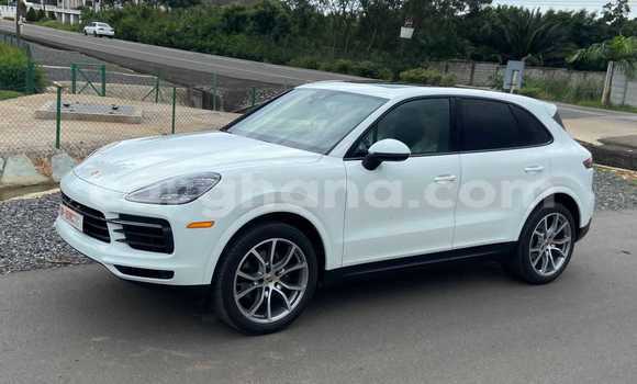 Buy Used Porsche Cayenne White Car in Accra in Greater Accra Buy Used Porsche Cayenne White Car in Accra in Greater Accra