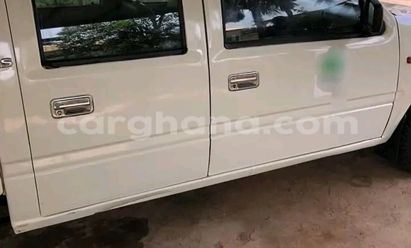 Buy Used Isuzu V-Cross 4x4 White Car in Accra in Greater Accra Buy Used Isuzu V-Cross 4x4 White Car in Accra in Greater Accra