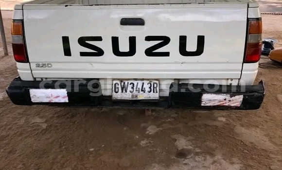 Buy Used Isuzu V-Cross 4x4 White Car in Accra in Greater Accra Buy Used Isuzu V-Cross 4x4 White Car in Accra in Greater Accra