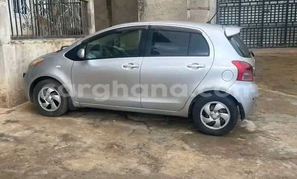 Ra Àlòkù Toyota Vitz Silver Ọkọ̀ in Kumasi ni Ashanti