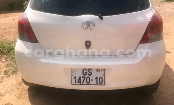 Buy Used Toyota Yaris White Car in Accra in Greater Accra Buy Used Toyota Yaris White Car in Accra in Greater Accra