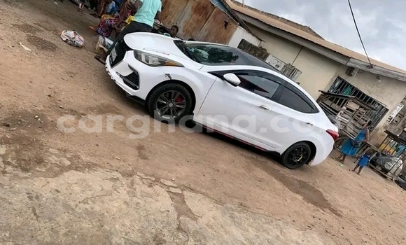 Sayi Na hannu Hyundai Elantra White Mota in Accra a Greater Accra