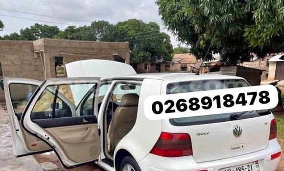 Ra Àlòkù Volkswagen Golf funfun Ọkọ̀ in Accra ni Greater Accra