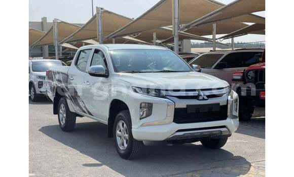 Ra Imported Mitsubishi L200 funfun Ọkọ̀ in Import - Dubai ni Ashanti Ra Imported Mitsubishi L200 funfun Ọkọ̀ in Import - Dubai ni Ashanti