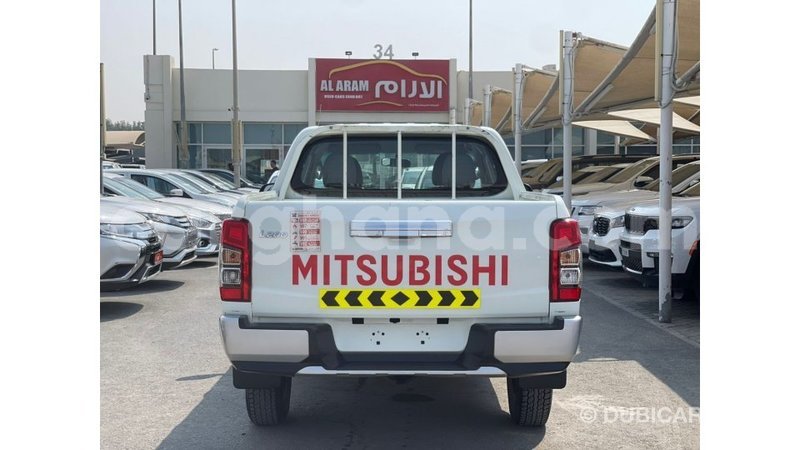 Big with watermark mitsubishi l200 ashanti import dubai 57017