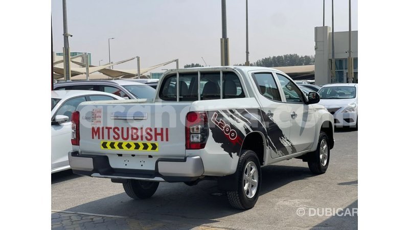 Big with watermark mitsubishi l200 ashanti import dubai 57017