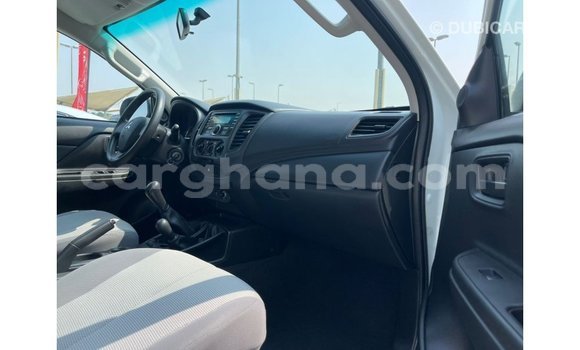 Ra Imported Mitsubishi L200 funfun Ọkọ̀ in Import - Dubai ni Ashanti Ra Imported Mitsubishi L200 funfun Ọkọ̀ in Import - Dubai ni Ashanti