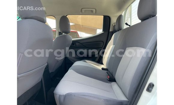 Ra Imported Mitsubishi L200 funfun Ọkọ̀ in Import - Dubai ni Ashanti Ra Imported Mitsubishi L200 funfun Ọkọ̀ in Import - Dubai ni Ashanti