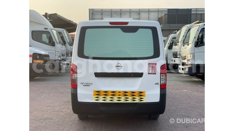 Big with watermark nissan urvan ashanti import dubai 57018