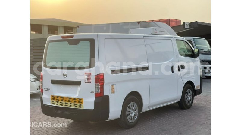 Big with watermark nissan urvan ashanti import dubai 57018