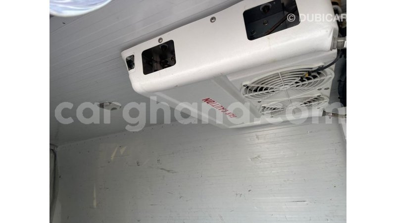 Big with watermark nissan urvan ashanti import dubai 57018