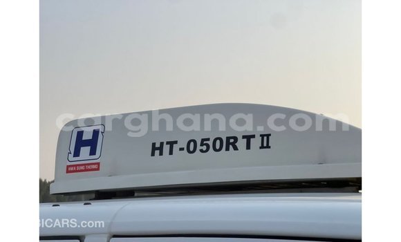 Buy Import Nissan Urvan White Car in Import - Dubai in Ashanti Buy Import Nissan Urvan White Car in Import - Dubai in Ashanti